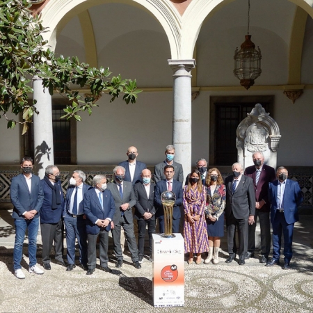 Recepción a los equipos participantes en la Copa del Rey en el Ayuntamiento de Granada (AUTO. GRANADA) Recepción a los equipos participantes en la Copa del Rey en el Ayuntamiento de Granada (AUTO. GRANADA)