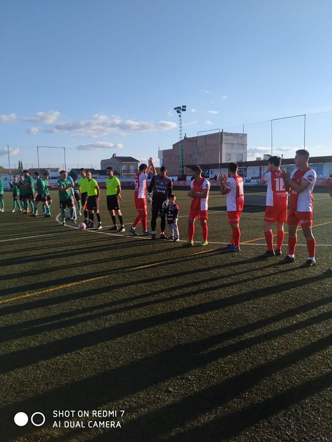 El CD Huétor Vega perdió en Torreperogil (CD TORREPEROGIL) 