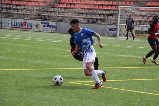 El Atlético Monachil Monachil no tuvo opciones en Estepona (MANU LÓPEZ)