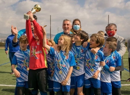 entrega de premios de los torneos de fútbol 7 celebrados en Vegas del Genil (AYTO. VEGAS DEL GENIL)