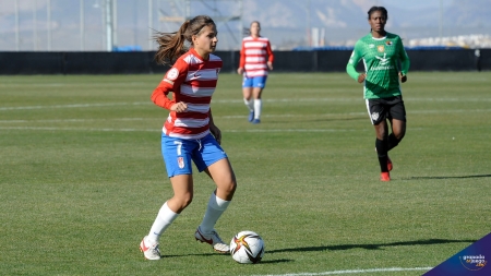 Laura Pérez, durante el partido frente al Cacereño en la Ciudad Deportiva (JOSÉ M. BALDOMERO) Laura Pérez, durante el partido frente al Cacereño en la Ciudad Deportiva (JOSÉ M. BALDOMERO)