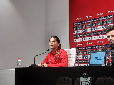 Laura Pérez habló para los medios de comunicación en rueda de prensa antes de recibir la visita del Alhama (FRAN CALVO) Laura Pérez habló para los medios de comunicación en rueda de prensa antes de recibir la visita del Alhama (FRAN CALVO)