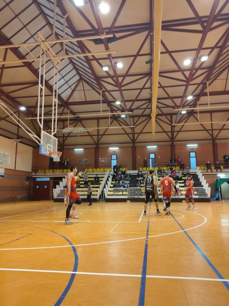 Imagen del partido del CB La Zubia (CB LA ZUBIA) Imagen del partido del CB La Zubia (CB LA ZUBIA)