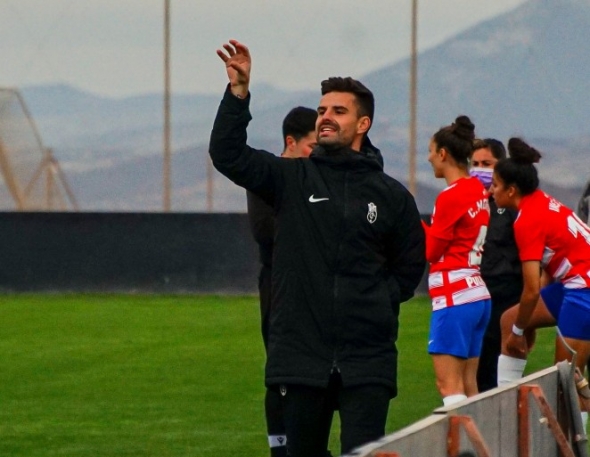 Roger Lamesa, en un partido con el Granada Femenino (GCF) Roger Lamesa, en un partido con el Granada Femenino (GCF)
