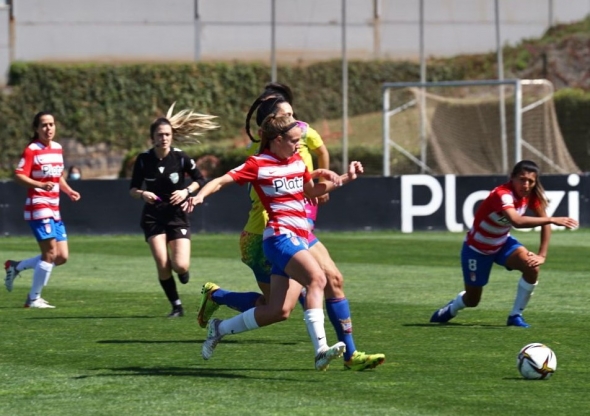 Raquel fue la jugadora más destacada del Granada en la victoria sobre el Juan Grande Raquel fue la jugadora más destacada del Granada en la victoria sobre el Juan Grande
