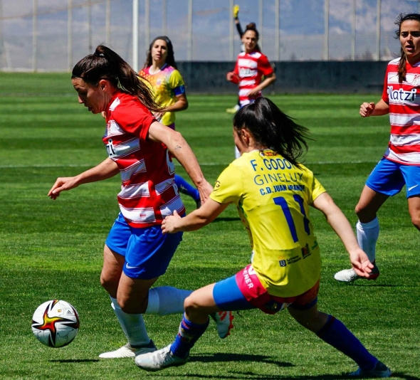Cristina Postigo, en un lance del partido ante el Juan Grande (GCF) Cristina Postigo, en un lance del partido ante el Juan Grande (GCF)