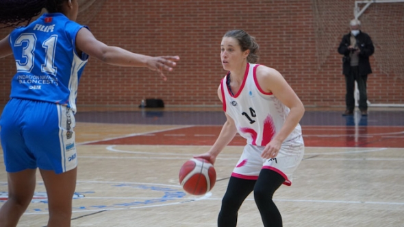 Julieta Mungo en un lance del partido ante Ardoi (RACA) Julieta Mungo en un lance del partido ante Ardoi (RACA)