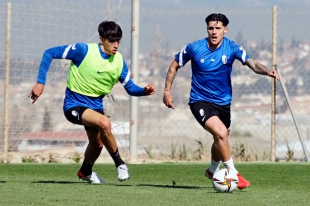 El Recreativo ha preparado el partido a máxima intensidad (CANTERA NAZARÍ) El Recreativo ha preparado el partido a máxima intensidad (CANTERA NAZARÍ)