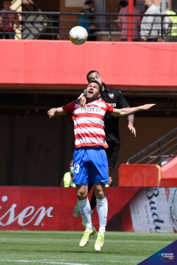 Jorge Molina fue el único jugador del Granada CF que aprobó (JOSÉ M. BALDOMERO) 