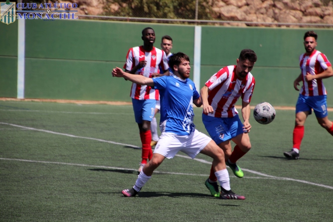 El Atlético Monachil se vino de vacío de Almería (MANU LÓPEZ) 