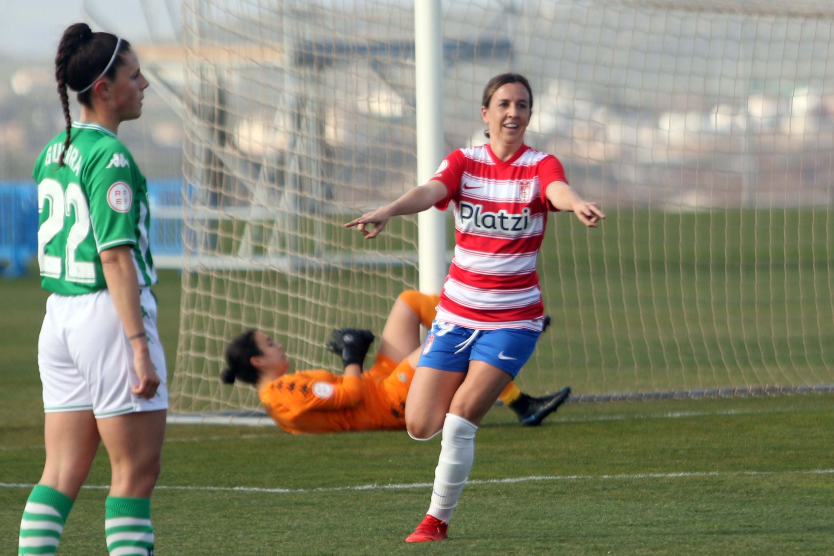 Mascaró celebra, ante el Betis B, uno de los once goles que marcó en liga (JOSÉ VELASCO / GRJ)