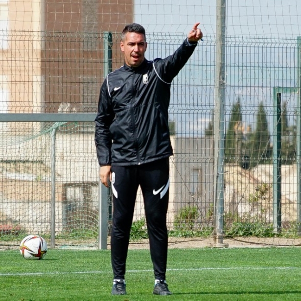 Juan Antonio Milla entrenará al Recreativo (GRANADA CF) Juan Antonio Milla entrenará al Recreativo (GRANADA CF)