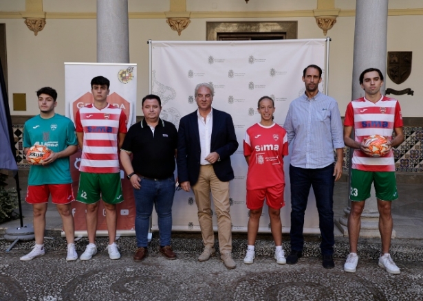 Presentación de las nuevas camisetas del Sima Granada (SIMA GRANADA) Presentación de las nuevas camisetas del Sima Granada (SIMA GRANADA)