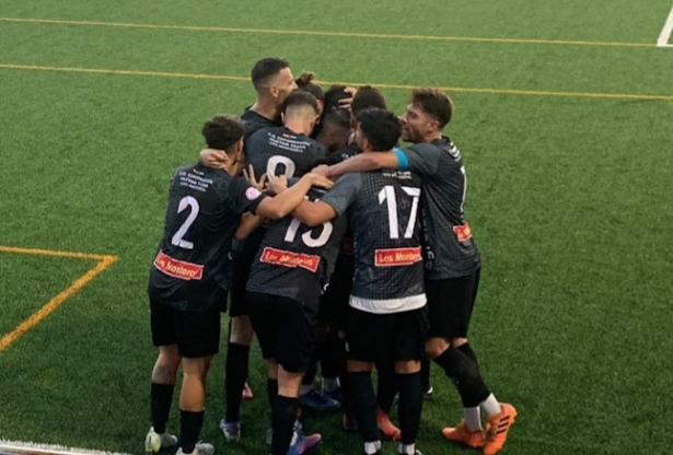 El CD Espárrago de Huétor Tájar celebra el tercer gol (CD HUÉTOR TÁJAR) El CD Espárrago de Huétor Tájar celebra el tercer gol (CD HUÉTOR TÁJAR)