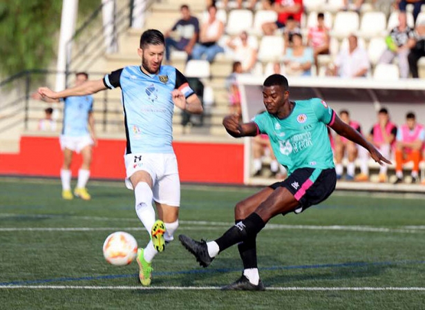 Fran Machado en el partido ante el Torredonjimeno (JOSÉ ANDRÉS FERNÁNDEZ) Fran Machado en el partido ante el Torredonjimeno (JOSÉ ANDRÉS FERNÁNDEZ)