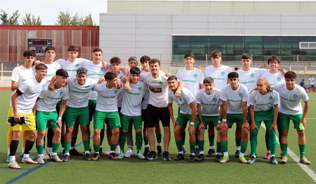 Los jugadores del Atarfe Industrial mostraron mensajes de ánimo a su compañero lesionado Gabri (ATARFE INDUSTRIAL) Los jugadores del Atarfe Industrial mostraron mensajes de ánimo a su compañero lesionado Gabri (ATARFE INDUSTRIAL)