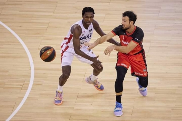 Lluis Costa en el partido ante Baxi Manresa (FERMÍN RODRÍGUEZ / FUNDACION-CBG) Lluis Costa en el partido ante Baxi Manresa (FERMÍN RODRÍGUEZ / FUNDACION-CBG)