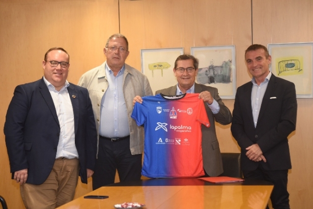Recibimiento al Club Atletismo Delsur (R. MARTÍNEZ / DIPGRA)