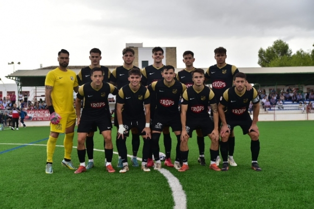 Once inicial del CF Motril ante el Atlético Porcuna (CF MOTRIL) Once inicial del CF Motril ante el Atlético Porcuna (CF MOTRIL)