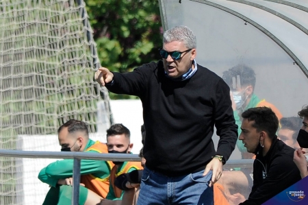 Joseba Aguado, que ascendió a los hueteños desde la Regional Preferente a Tercera, será uno de los, técnicos homenajeados (JOSÉ M. BALDOMERO) 