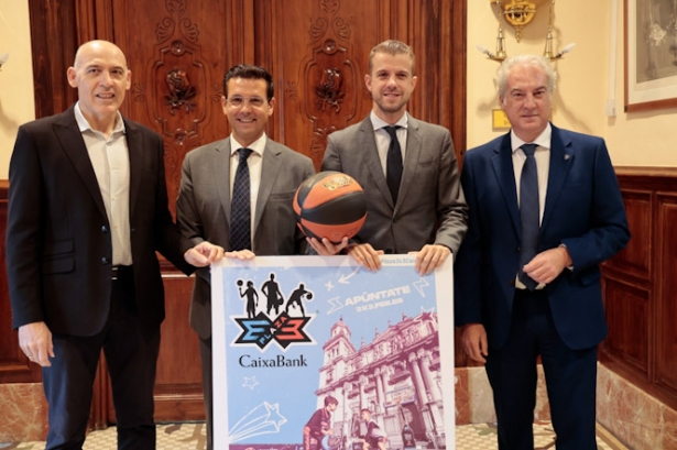 Presentación del 3x3 en plaza (JAVIER ALGARRA/ AYUNTAMIENTO) Presentación del 3x3 en plaza (JAVIER ALGARRA/ AYUNTAMIENTO)
