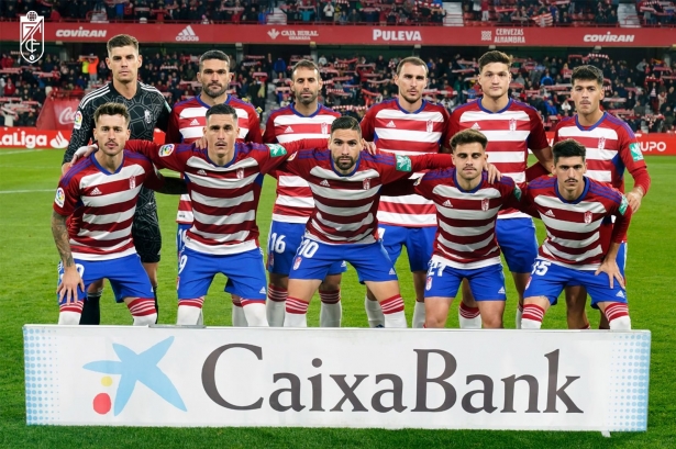 Once inicial presentado por Paco López en su debut liguero con el Granada (PEPE VILLOSLADA / GCF)