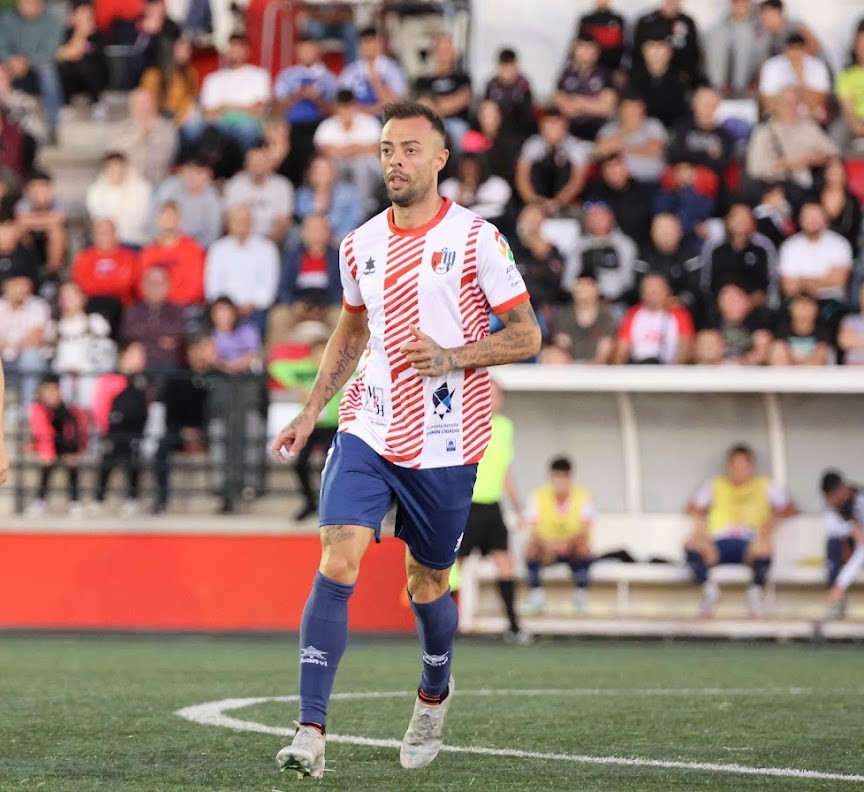 Dani Benítez, en un partido reciente con el Arenas (JOSÉ ANDRÉS FERNÁNDEZ / ARENAS DE ARMILLA)