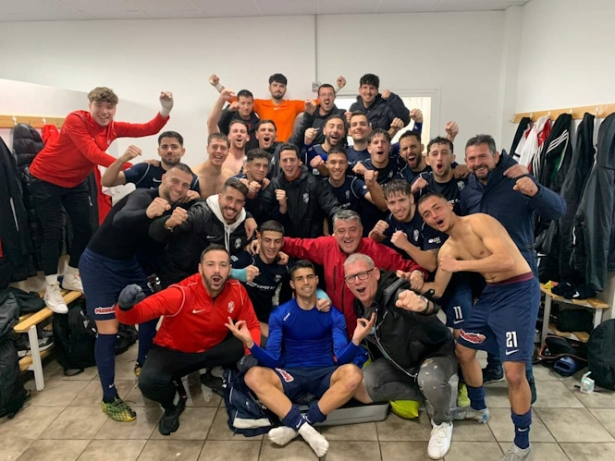 El Churriana CF celebró en vestuarios el pase a la final (CHURRIANA CF) El Churriana CF celebró en vestuarios el pase a la final (CHURRIANA CF)