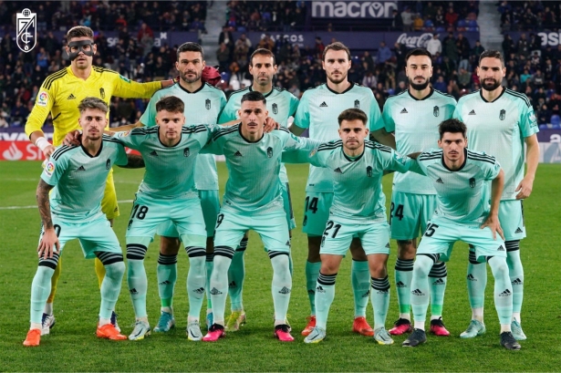 Once inicial presentado por Paco López en su regreso al `Ciutat de València` (PEPE VILLOSLADA / GCF)