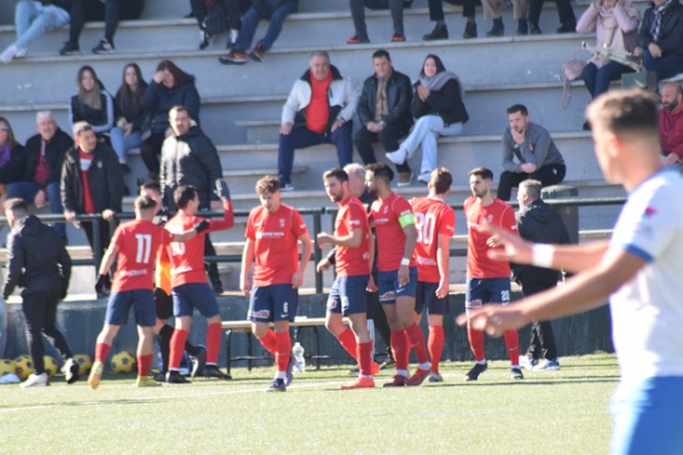 El Churriana CF celebra el gol (JOSÉ REQUENA)