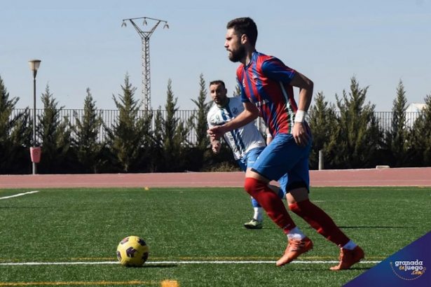 El Vandalia de Peligros recibirá al Atlético Monachil (JOSÉ M. BALDOMERO) El Vandalia de Peligros recibirá al Atlético Monachil (JOSÉ M. BALDOMERO)