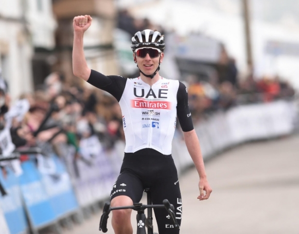 Tadej Pogacar entra vencedor en meta (VUELTA A ANDALUCÍA) Tadej Pogacar entra vencedor en meta (VUELTA A ANDALUCÍA)
