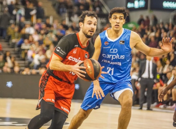 Lluís Costa en el partido ante Carplus Fuenlabrada (JOSÉ VELASCO)