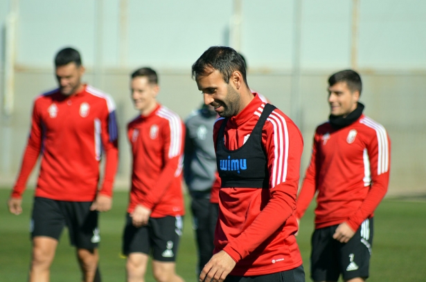 Víctor Díaz, durante la sesión previa a la visita a Burgos (JAVIER PALMA) Víctor Díaz, durante la sesión previa a la visita a Burgos (JAVIER PALMA)