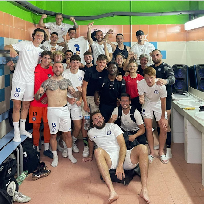 El Almuñécar City celebra el triunfo (CD ALMUÑÉCAR CITY) 