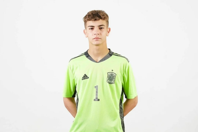 Fran Árbol con la camiseta de la selección española (GRANADA CF) 