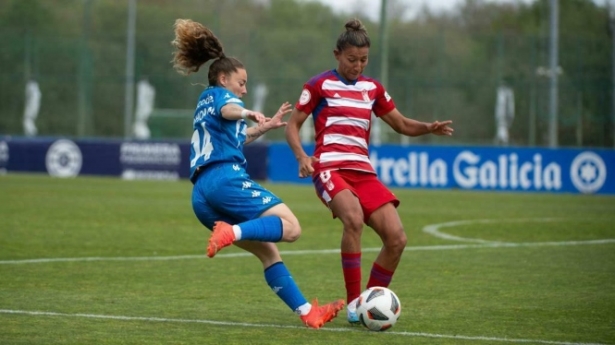 Pamela González durante el partido con el Deportivo (GRANADA CF) Pamela González durante el partido con el Deportivo (GRANADA CF)