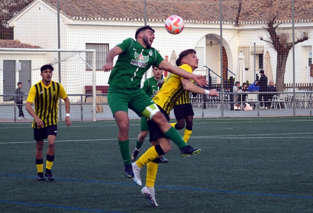 El Atarfe sigue con su mala racha (J. PALMA / ARCHIVO) El Atarfe sigue con su mala racha (J. PALMA / ARCHIVO)