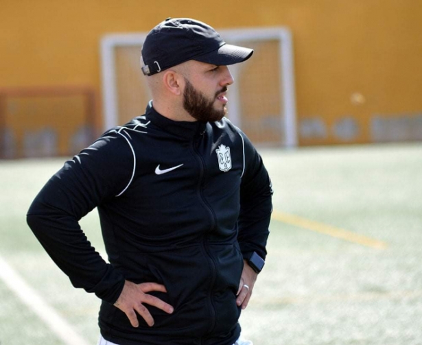 Pumuki` Heredia entrenador del Cúllar Vega CF (J. PALMA) Pumuki` Heredia entrenador del Cúllar Vega CF (J. PALMA)