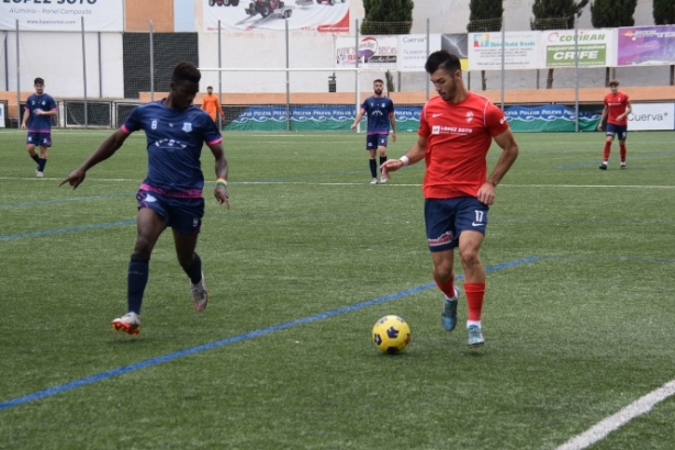 David Romero avanza ante Moha en el partido de semifinales (JOSÉ REQUENA) David Romero avanza ante Moha en el partido de semifinales (JOSÉ REQUENA)