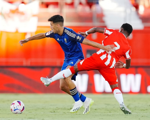 El Almería derrotó al Granada CF (GRANADA CF ( El Almería derrotó al Granada CF (GRANADA CF (