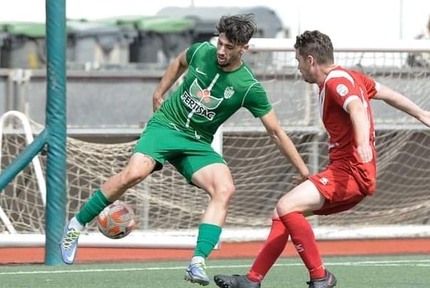 Rubén Osuna marcó los dos goles del Atarfe ante el Alhaurino (ATARFE INDUSTRIAL /ARCHIVO) Rubén Osuna marcó los dos goles del Atarfe ante el Alhaurino (ATARFE INDUSTRIAL /ARCHIVO)