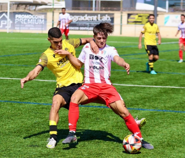 El Arenas venció en un intenso partido (JOSÉ ANDRÉS FERNÁNDEZ) El Arenas venció en un intenso partido (JOSÉ ANDRÉS FERNÁNDEZ)