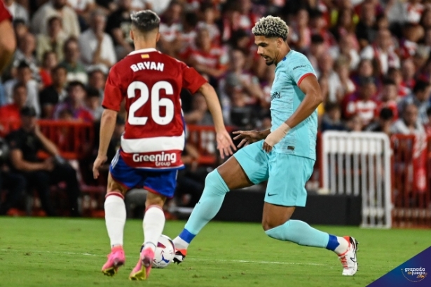 Bryan Zaragoza se salío ante el FC BArcelona (JOSÉ M. BALDOMERO) Bryan Zaragoza se salío ante el FC BArcelona (JOSÉ M. BALDOMERO)