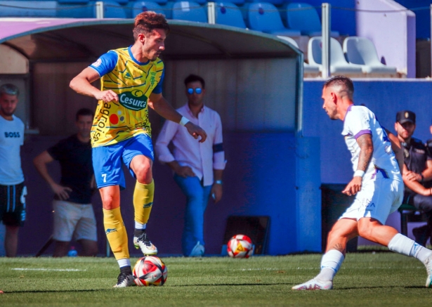 El CD Huétor Tájar juega este sábado en el campo del Atlético Melilla (DAVID TORRES) El CD Huétor Tájar juega este sábado en el campo del Atlético Melilla (DAVID TORRES)