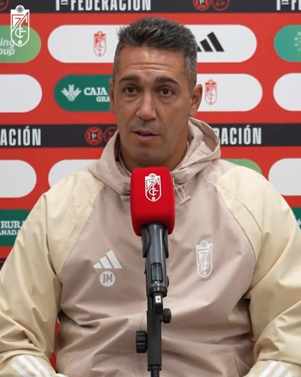 El entrenador del Recreativo Granada, Juan Antonio Milla (GRANADA CF) El entrenador del Recreativo Granada, Juan Antonio Milla (GRANADA CF)