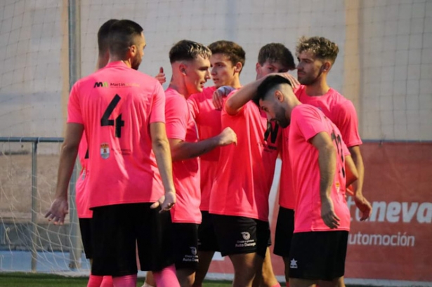 El Céltic goleó al FC Cubillas (JOSÉ M. BALDOMERO) El Céltic goleó al FC Cubillas (JOSÉ M. BALDOMERO)