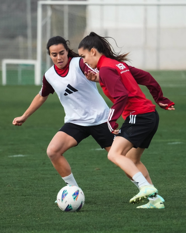 Entrenamiento del Granada CF Femenino (GRANADA CF FEMENINO) Entrenamiento del Granada CF Femenino (GRANADA CF FEMENINO)
