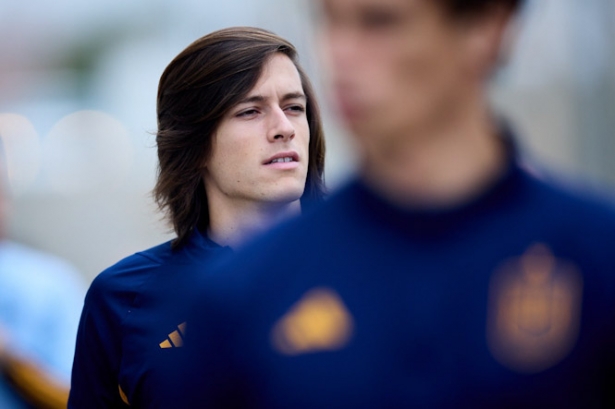 Álvaro Carreras ha entrenado con la selección española absoluta (RFEF) Álvaro Carreras ha entrenado con la selección española absoluta (RFEF)