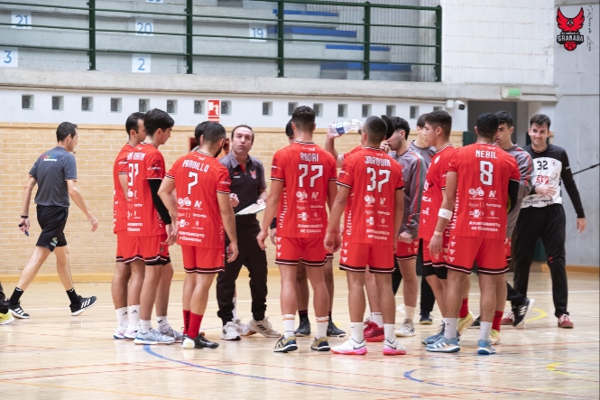Javier Elvira da instrucciones (DOMCA BM VEGA CIUDAD DE GRANADA) 